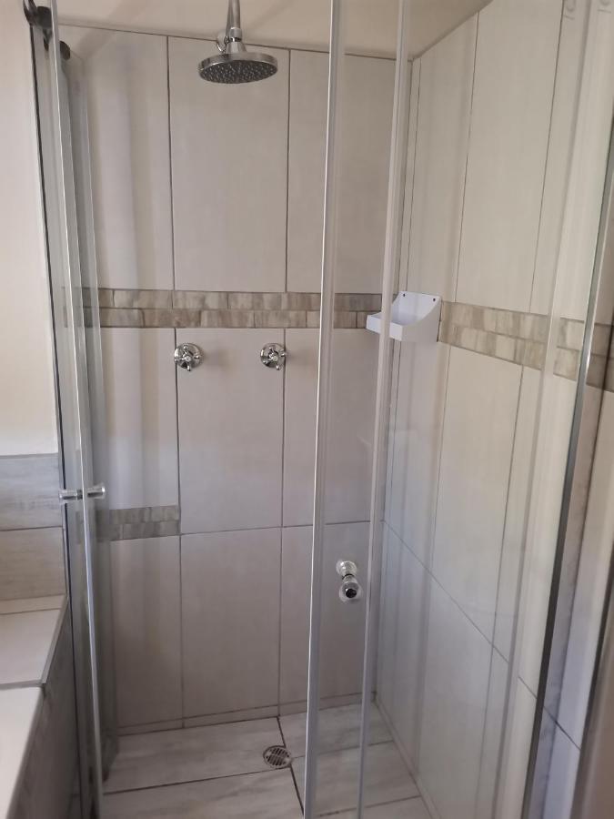 Karoo-Rus Apartment มอนตากู ภายนอก รูปภาพ