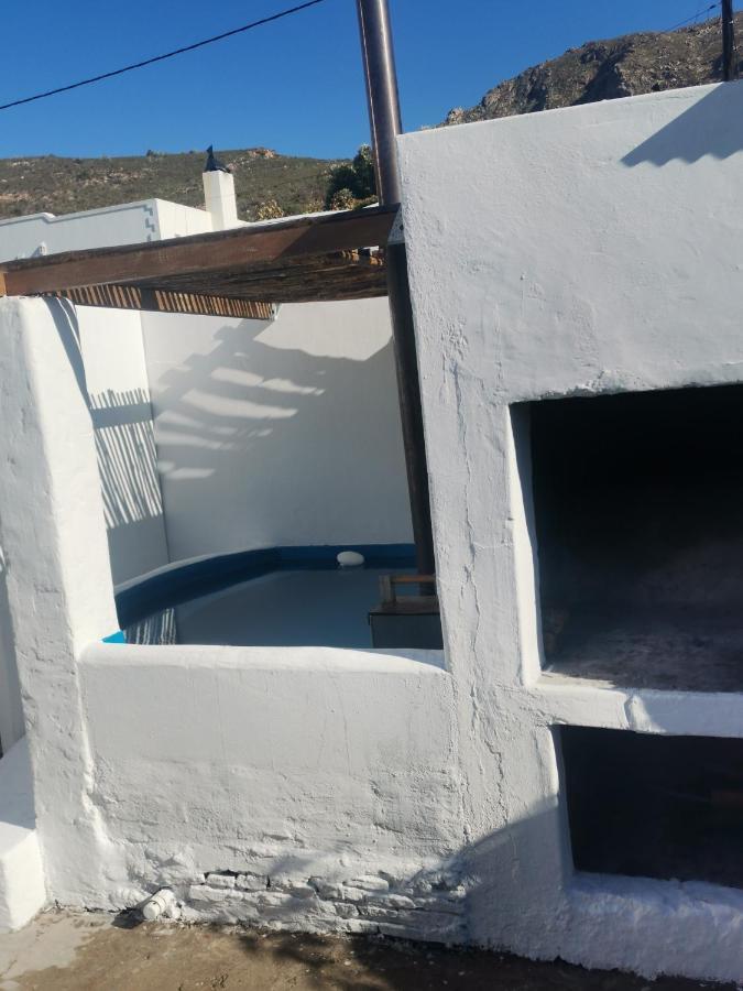 Karoo-Rus Apartment มอนตากู ภายนอก รูปภาพ