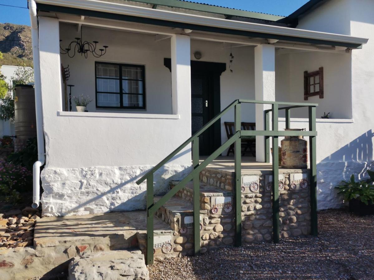 Karoo-Rus Apartment มอนตากู ภายนอก รูปภาพ